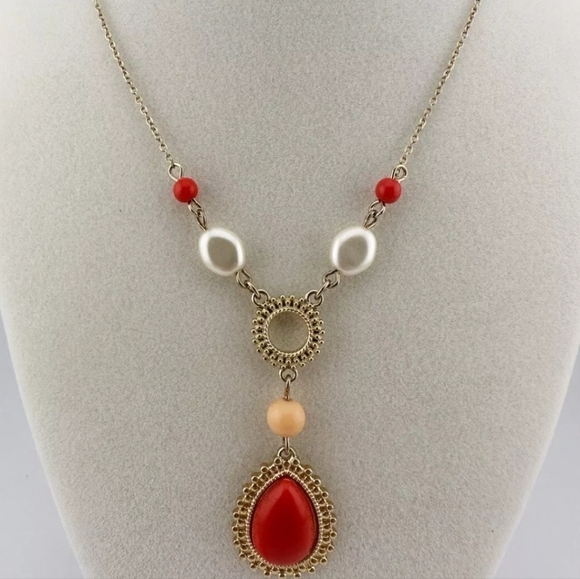 Avon Faux Pearls Orange Acrylic Beads Teardrop Pendant 16” Gold Tone Necklace - Picture 3 of 9